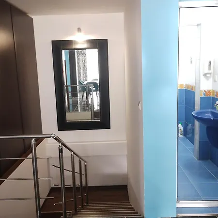 Majestic Apartment *